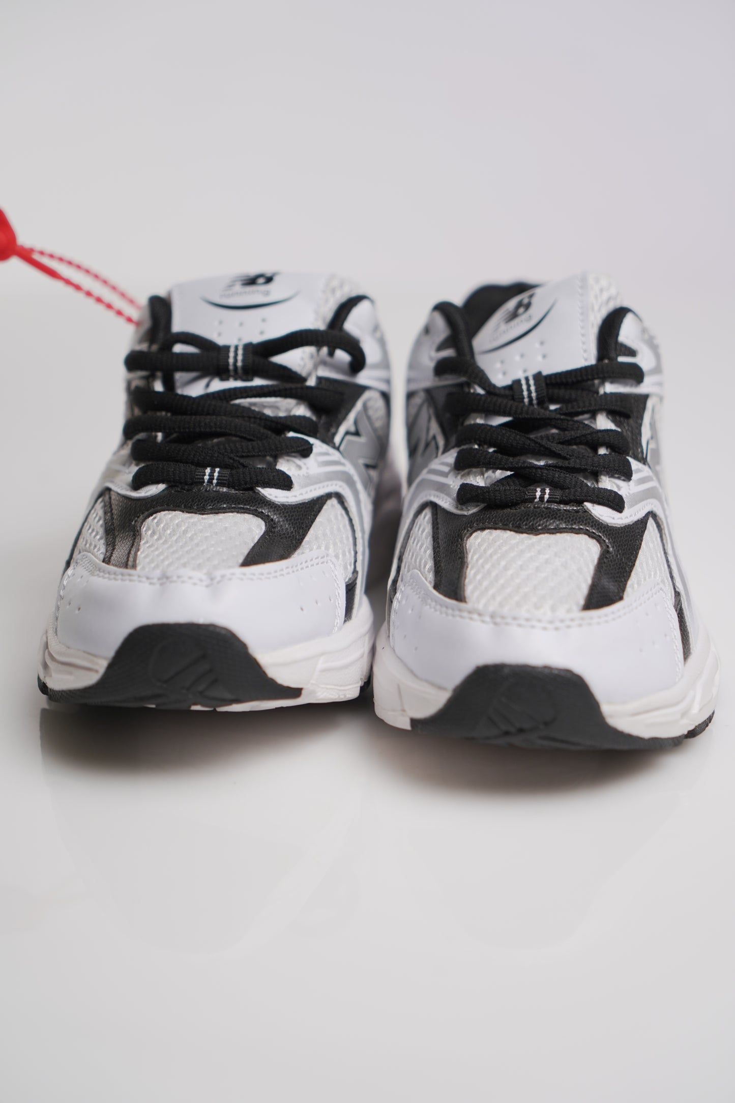 New Balance 530 UNISEX White/Metallic/Black