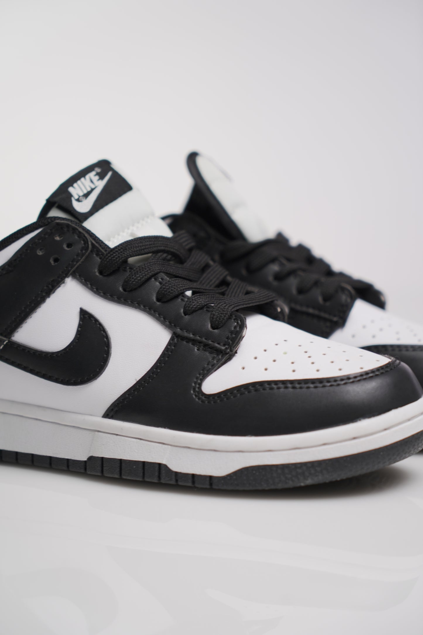 Nike Dunk Low Retro White Black Panda