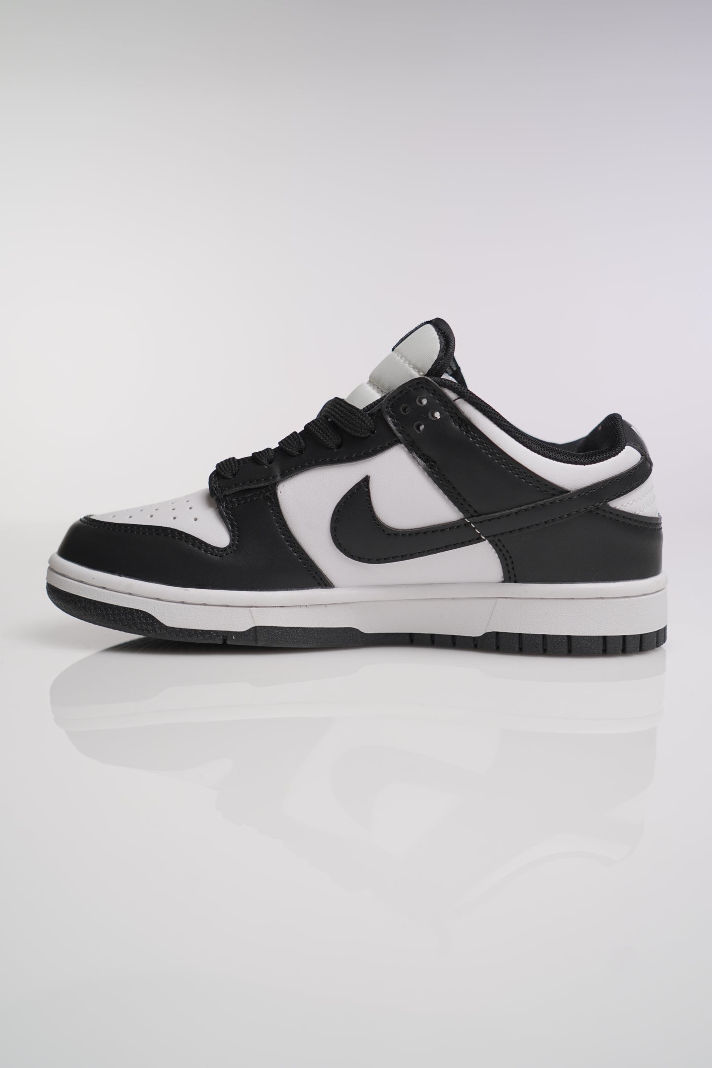 Nike Dunk Low Retro White Black Panda