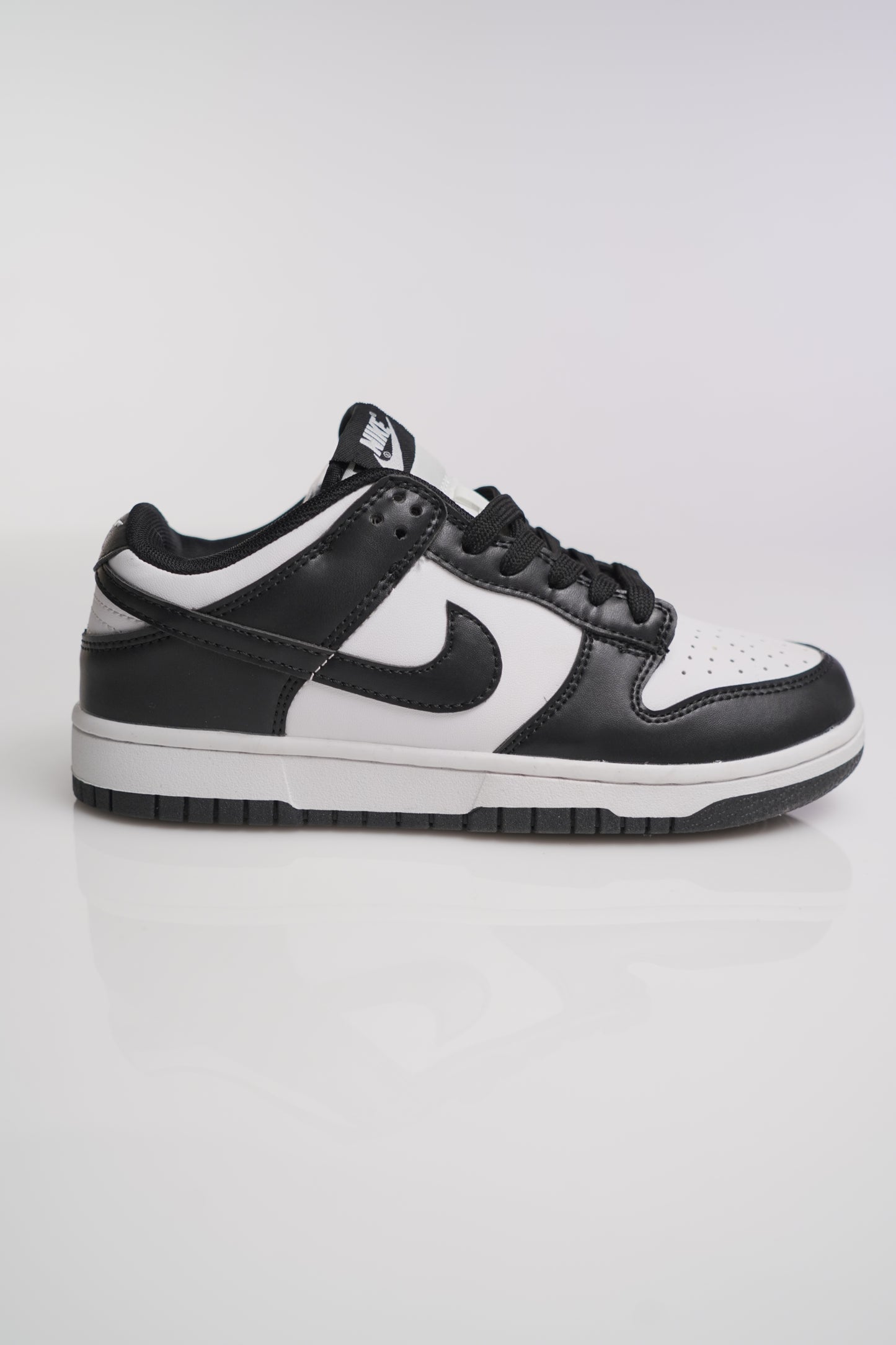 Nike Dunk Low Retro White Black Panda