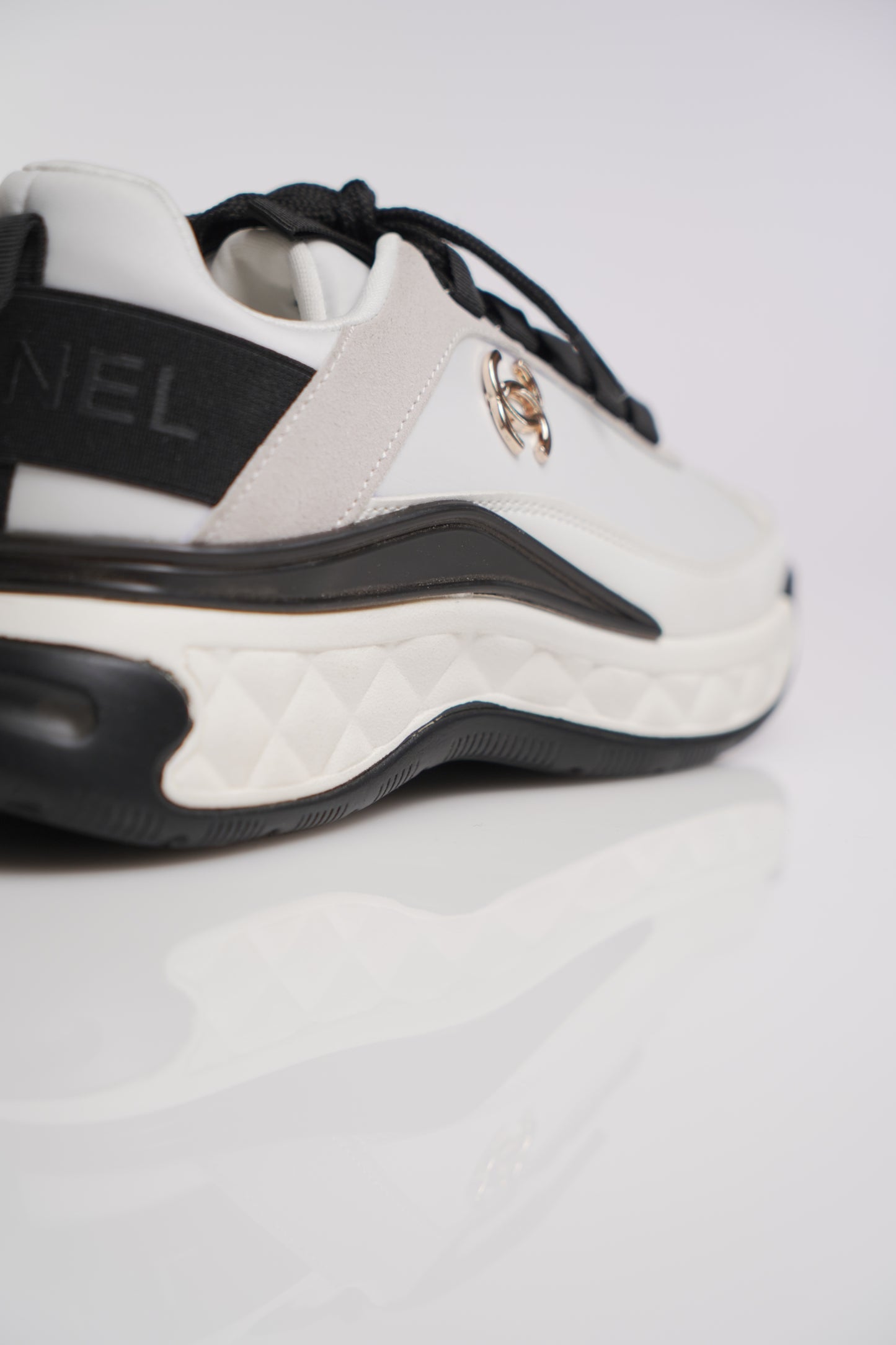 Chanel Velvet Calfskin Mixed Fibers CC Sneakers 40 Ivory Black