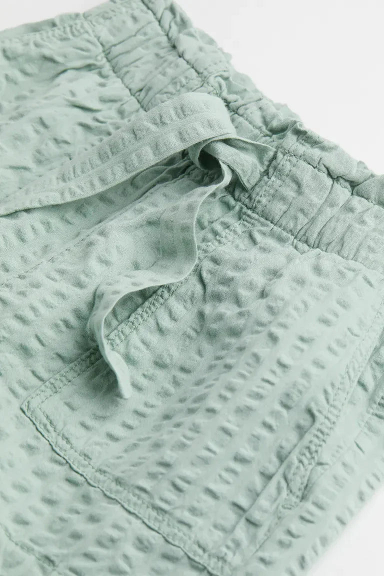 H&M High-Waisted Shorts Light Green - BEAUTY BAR