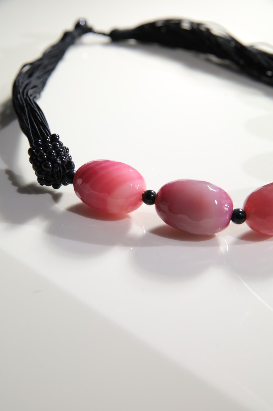 Necklaces Fuchsia Beads & Onyx Leather - BEAUTY BAR