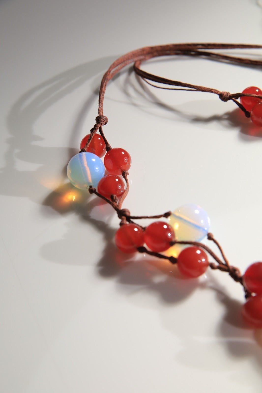 Necklaces Moonstone In Leather & Brown Beads - BEAUTY BAR